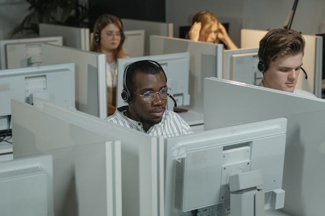 Contact Center image for Why Companies outsource their contact center in 2025